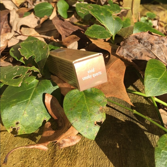 Stila Shimmer & Glow liquid eyeshadow! 😎 🆕 - Picture 7 of 8